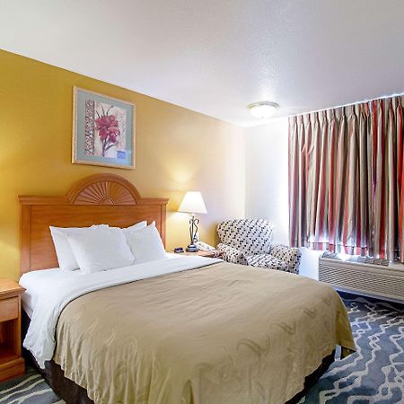 Quality Inn Huron Esterno foto